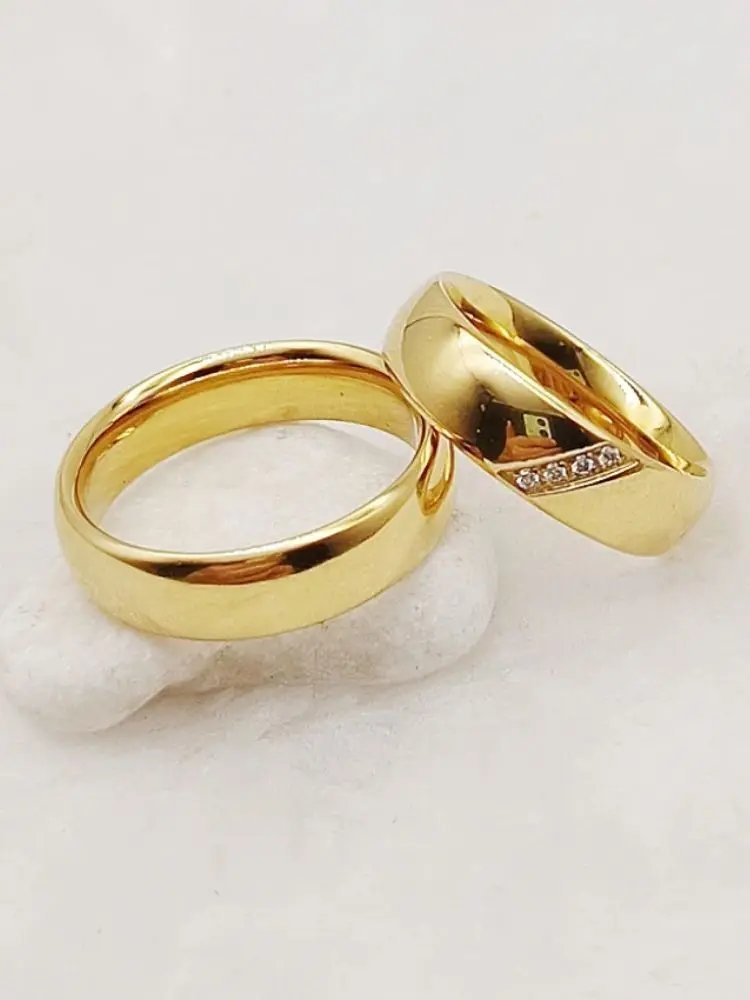 Alianzas de amor para parejas, anillos de boda para hombres y mujeres, joyería de acero inoxidable chapada en oro de 18 quilates, anillo de promesa de matrimonio para mujeres. Alianzas de amor para parejas, anillos de boda para hombres y mujeres, joyería de acero inoxidable chapada en oro de 18 quilates, anillo de promesa de matrimonio para mujeres.