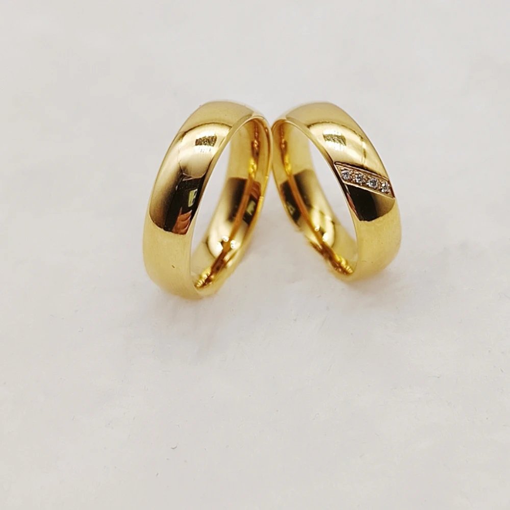 Alianzas de amor para parejas, anillos de boda para hombres y mujeres, joyería de acero inoxidable chapada en oro de 18 quilates, anillo de promesa de matrimonio para mujeres. Alianzas de amor para parejas, anillos de boda para hombres y mujeres, joyería de acero inoxidable chapada en oro de 18 quilates, anillo de promesa de matrimonio para mujeres.