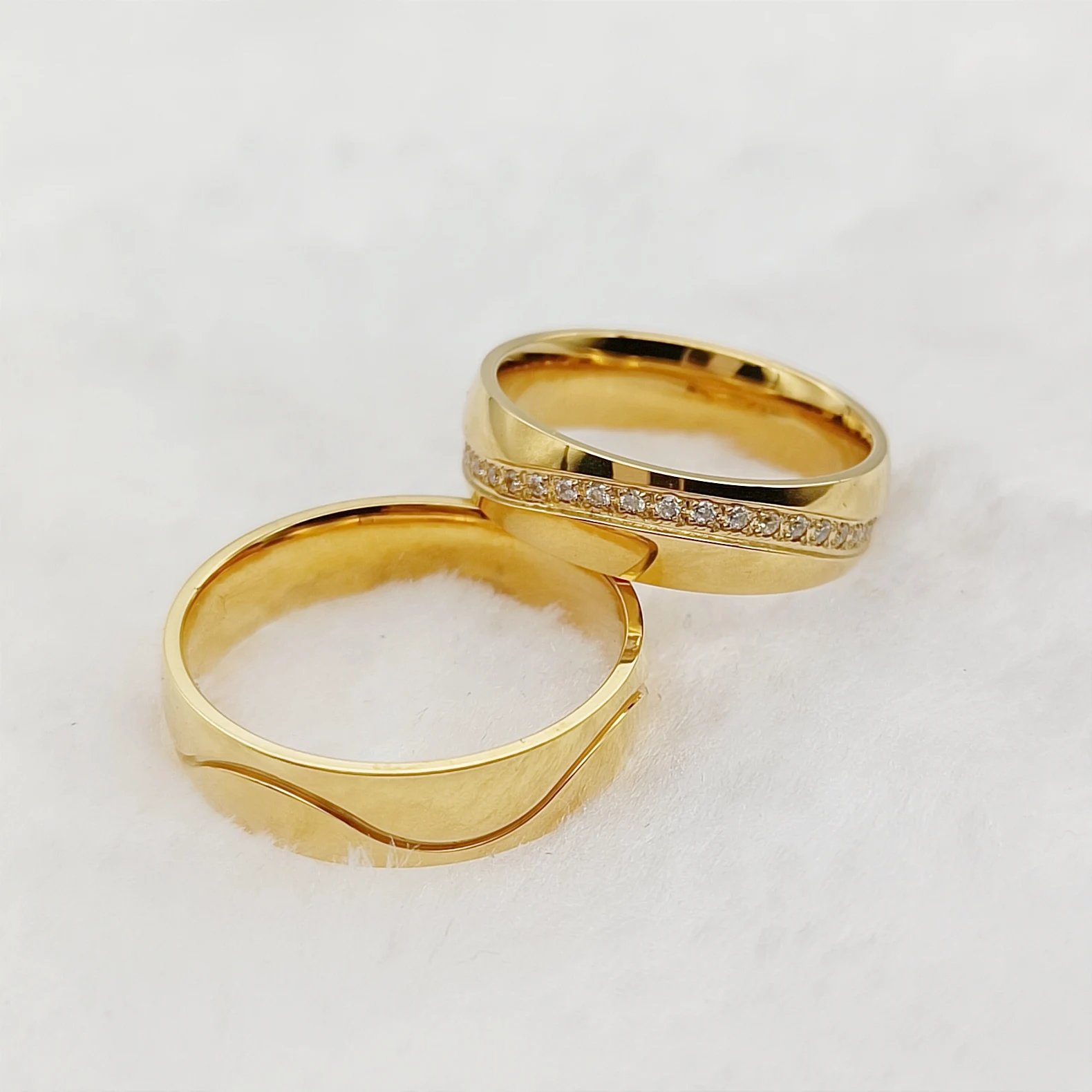Anillos de boda con promesa de eternidad para hombre y mujer, alianzas de amor con circonita cúbica, joyería de titanio chapada en oro de 18 quilates.