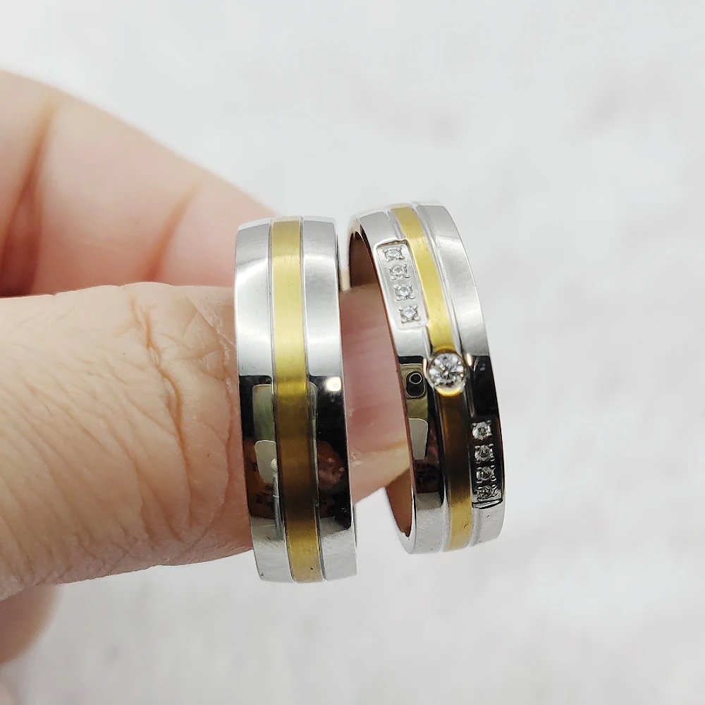 Anillos de boda a juego hipoalergénicos para él y para ella, anillos de pareja para hombre y mujer, conjuntos de novia de plata y oro en dos tonos. Anillos de boda a juego hipoalergénicos para él y para ella, anillos de pareja para hombre y mujer, conjuntos de novia de plata y oro en dos tonos.