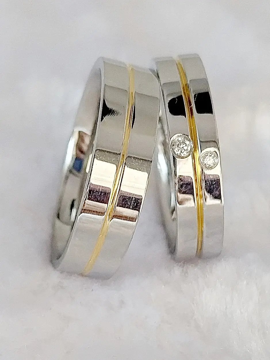 Anillos de boda de acero inoxidable chapados en oro de 18 quilates de alta calidad, estilo occidental italiano y coreano, para hombre y mujer.