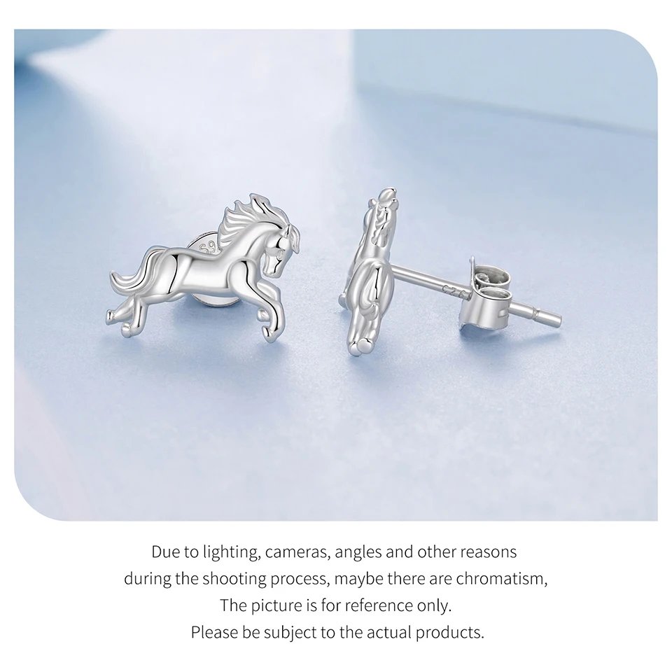 Conjunto de joyería Bamoer para amantes de los caballos, en plata de ley 925: pendientes de botón con forma de corazón y caballo, estilo minimalista. Ideal como regalo. Conjunto de joyería Bamoer para amantes de los caballos, en plata de ley 925: pendientes de botón con forma de corazón y caballo, estilo minimalista. Ideal como regalo.