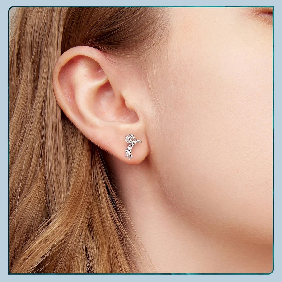 Conjunto de joyería Bamoer para amantes de los caballos, en plata de ley 925: pendientes de botón con forma de corazón y caballo, estilo minimalista. Ideal como regalo. Conjunto de joyería Bamoer para amantes de los caballos, en plata de ley 925: pendientes de botón con forma de corazón y caballo, estilo minimalista. Ideal como regalo.