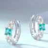 Pendientes Huggie Verdes Brillantes de Plata de Ley 925 con Circonitas Pavé